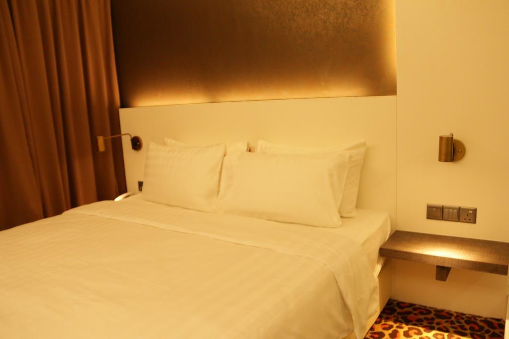 Amerin Hotel Джохор-Бару Екстер'єр фото